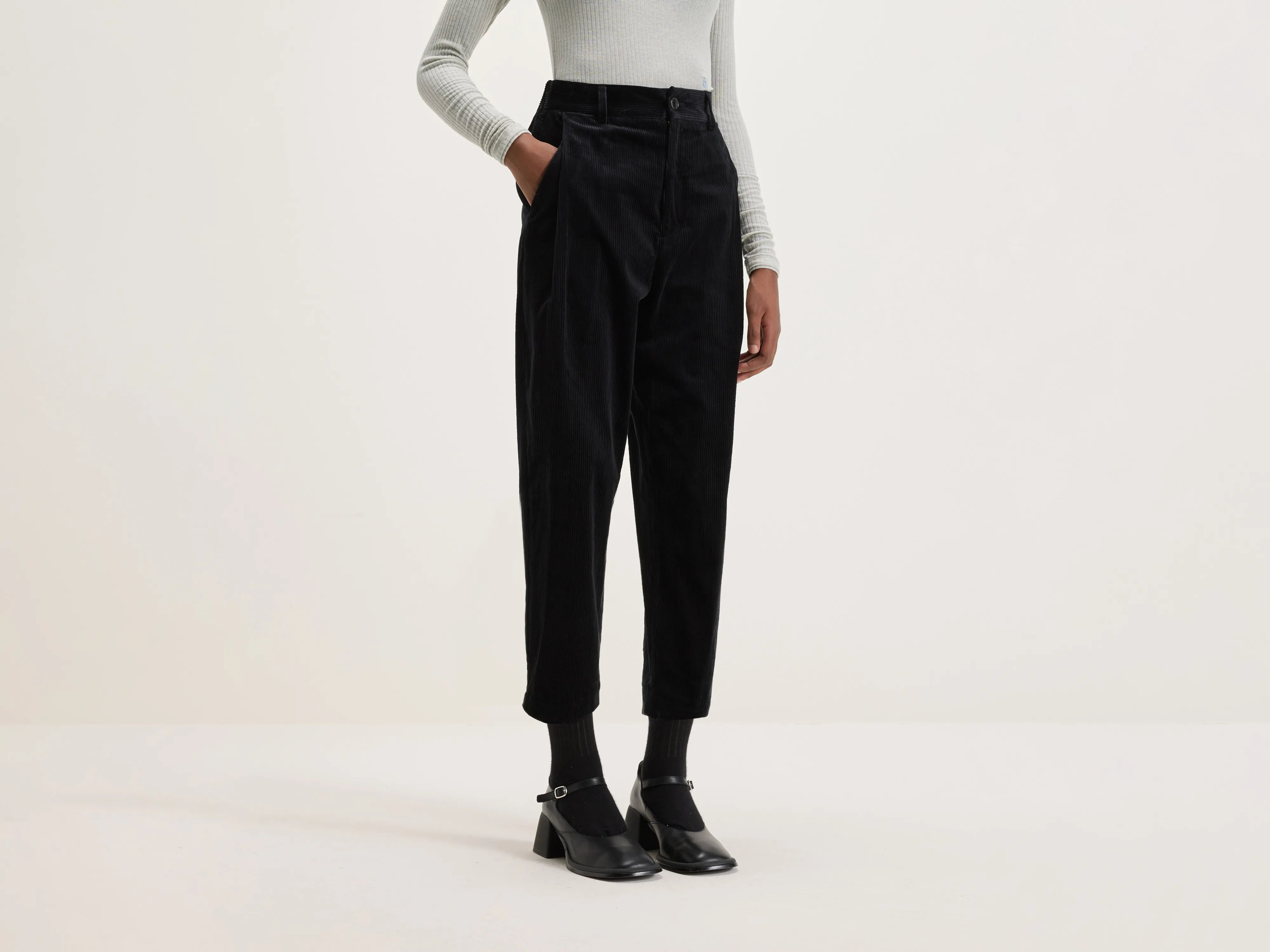 Sand Boyfriend Corduroy Pants  (242 / W / BLACK) Comfortable Denim Pants
