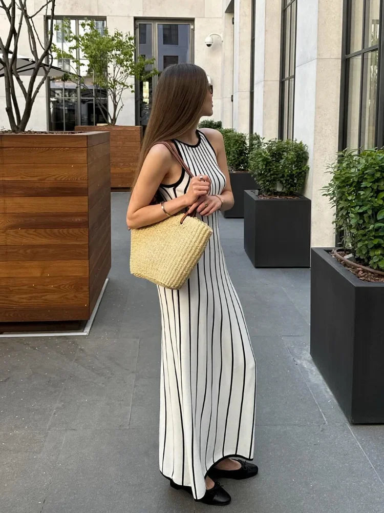 Contrasting stripe knitted slim maxi dress Classic Tulle Maxi Dress