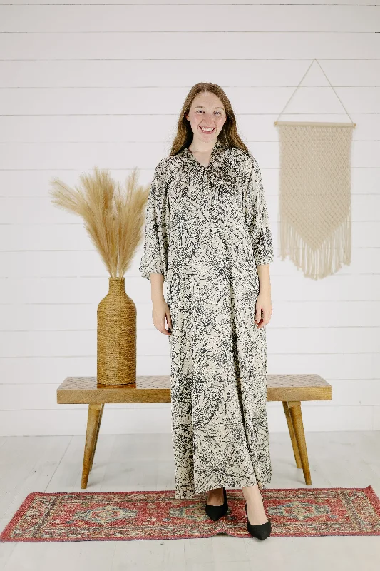 Malinda Maxi Dress - Black Cozy Maxi Dress with Slit