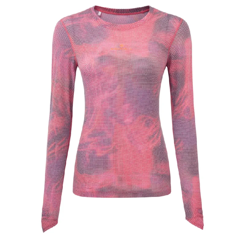 Ronhill Women's Tech Golden Hour Long Sleeve Tee in Salsa Illuminations AW24 Handmade Hand-knitted Hand-woven Ronhill Women's Tech Golden Hour Long Sleeve Tee in Salsa Illuminations AW24 Handmade Hand-knitted Hand-woven