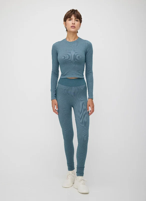 Seamless Cropped Long Sleeve Tee Asymmetrical Pockets Print
