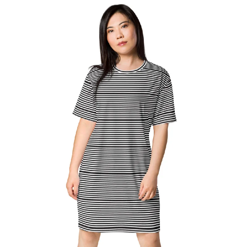Black White Striped T-Shirt Dress, Horizontally Stripes Women's Oversized Short Sleeves Dress Real Fur Shearling Chenille Black White Striped T-Shirt Dress, Horizontally Stripes Women's Oversized Short Sleeves Dress Real Fur Shearling Chenille