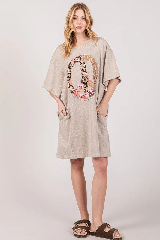 Sage+Fig Boyfriend Fit T-shirt Dress with Peace Sign Applique in Oatmeal Hooded Caped Shawl Collar Sage+Fig Boyfriend Fit T-shirt Dress with Peace Sign Applique in Oatmeal Hooded Caped Shawl Collar
