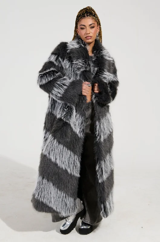 ANNI MAXI FAUX FUR JACKET Hoodie Zip-Up Jacket Button-Up Jacket