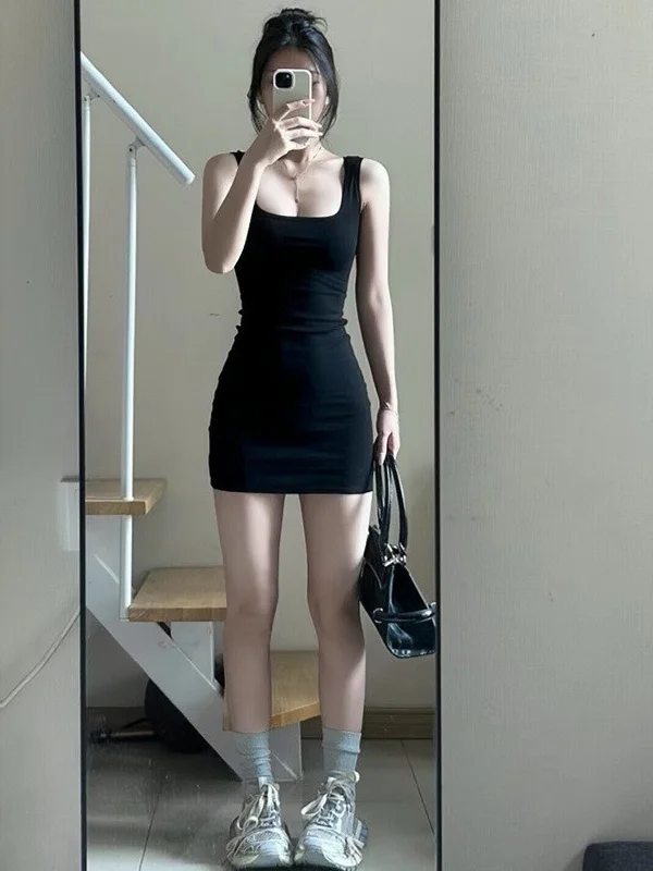 Sleek Black Bodycon Mini Dress Classic Solid Mini Dress
