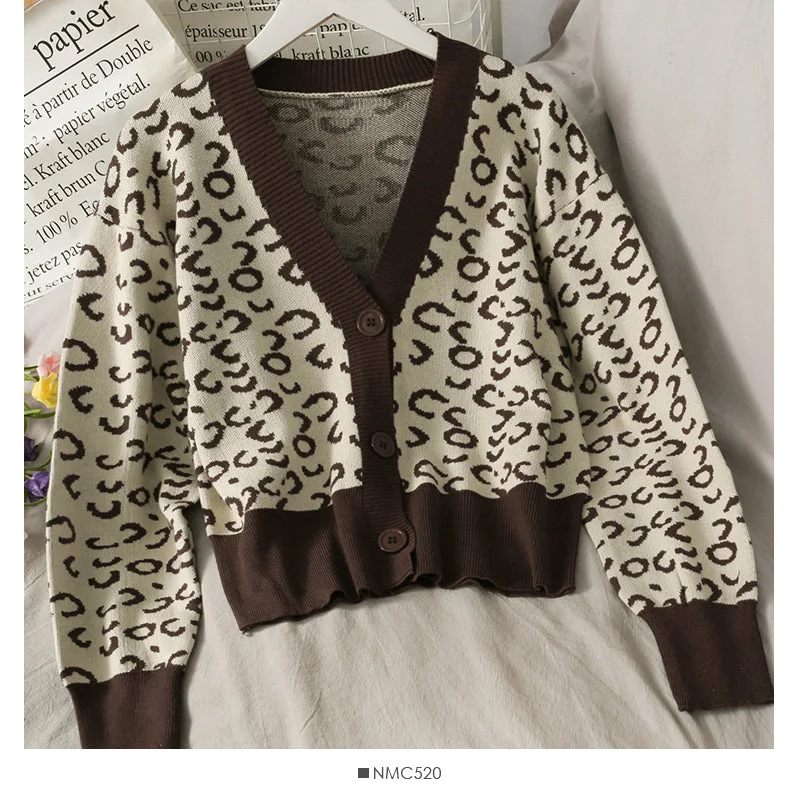 Korean retro color matching leopard three button cardigan women's sweater 1947 Terry Blend Velvet Blend Canvas Blend Korean retro color matching leopard three button cardigan women's sweater 1947 Terry Blend Velvet Blend Canvas Blend