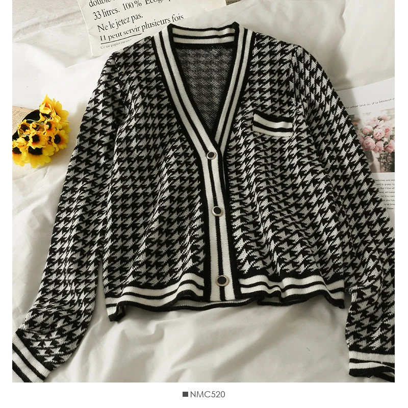 New Vintage thousand bird check low neck loose and thin sweater 1874 Solid Print Embellished New Vintage thousand bird check low neck loose and thin sweater 1874 Solid Print Embellished