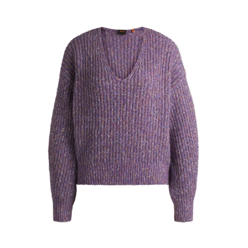 Relaxed-fit V-neck sweater in a ribbed knit Elegant Classic Vintage